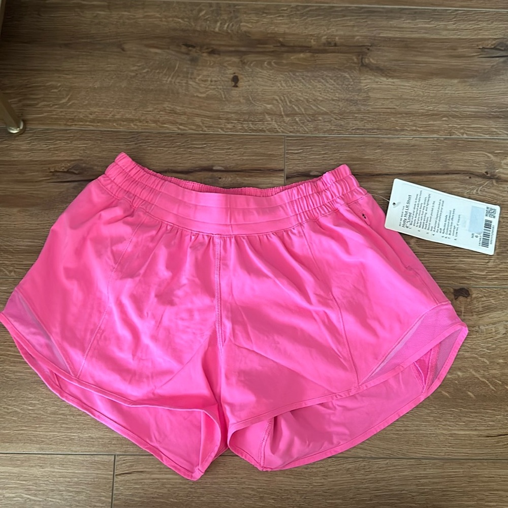 Lululemon Hotty Hot LR Short 4 in Lined in Pink